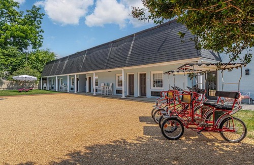 Urbanna Hotel | The Chesapeake Inn