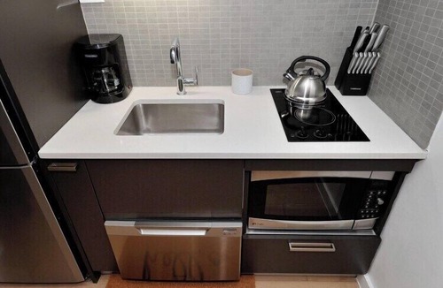 Tudor City Apartment | The Chic Vibe 8653
