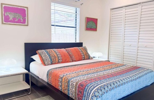Wilton Manors Apartment | The Chill Pill - Wilton Drive and Jacuzzi