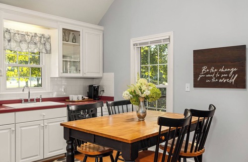 Forest Apartment | The Cottage at Virginia Sojourn: Peaceful Brick Cottage w/Sunset Mtn Views