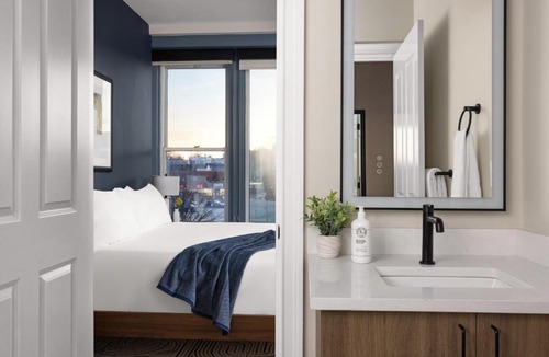 Salem Hotel | The Courier Hotel