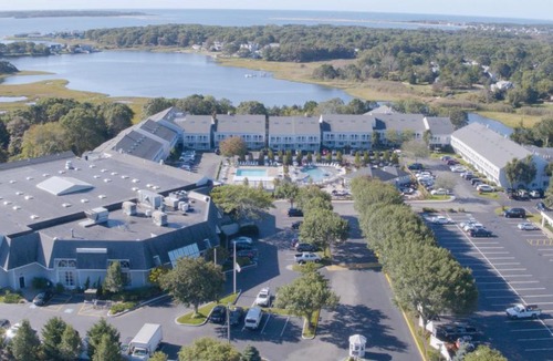 West Yarmouth Hotel | The Cove at Yarmouth