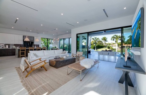 Lake Ida Shores House | The Delray Luxe Haven - Waterfront Modern Retreat!