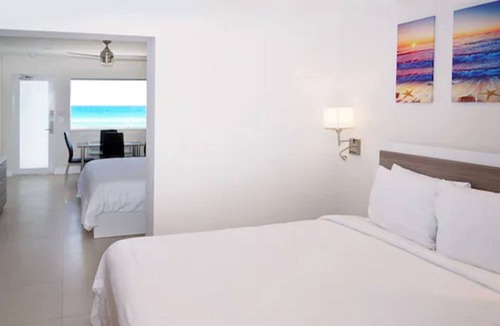 Hollywood Hotel | The Diane Oceanfront Suites
