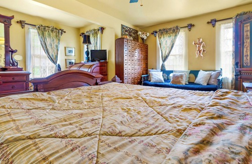Franklin Springs Resort | The entire Resort. Farmhouse and Schoolhouse!