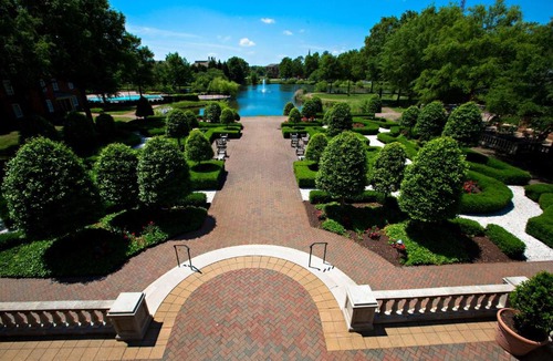 Fentress Hotel | The Founders Inn & Spa Tapestry Collection By Hilton
