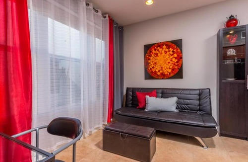 South Pointe Apartment | The Fountain 202 - One Bedroom Condominium