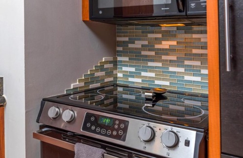 South Pointe Apartment | The Fountain 202 - One Bedroom Condominium