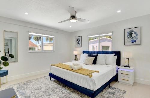 Miami Gardens House | The Gardens - Luxe, Pool, Mins to Hard Rock Stadium