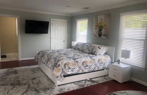 Zanoni House | The Gloucester "Main Street Retreat" will assist you in loving this small town!!