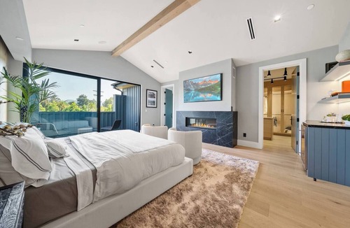 North Hollywood House | The Grand Escape: Luxe & Private Retreat Near Beverly Hills
