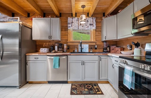 Summersville Cabin | The Hemlock | Modern Log Cabin + Mountain Views on 88 Private Acres