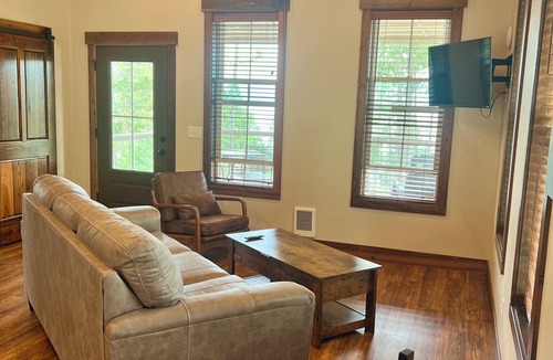 Lakeside Cabin | The Hi-Line at Elk Ridge Village cabin 401A with views of Flathead Lake & 🏔️