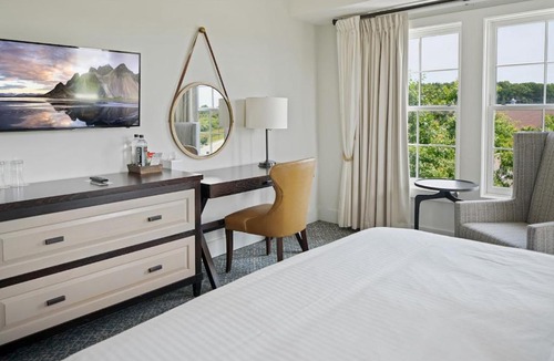 Stevensville Hotel | The Inn at Chesapeake Bay Beach Club