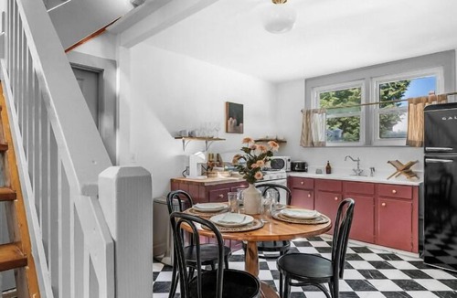 Ipswich House | The Ipswich Inn