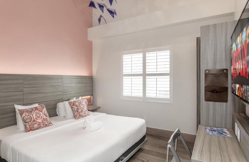 South Pointe Hotel | The Julia Hotel