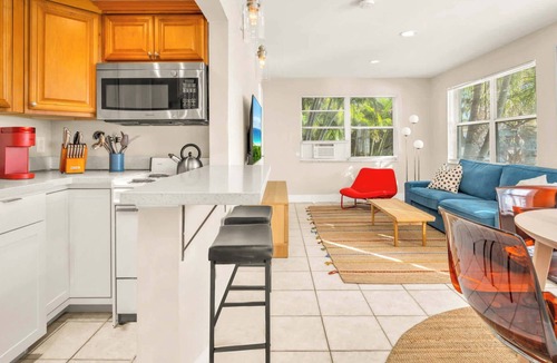 Coral Brook Apartment | The Jute Box - Pool - Waterview - Wilton Drive