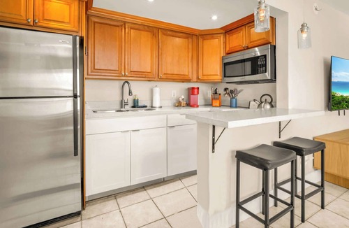 Coral Brook Apartment | The Jute Box - Pool - Waterview - Wilton Drive