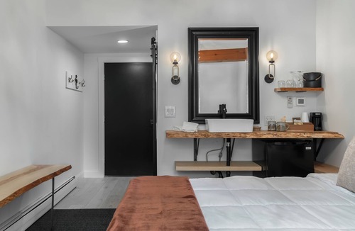 Ellicottville Hotel | The Lincoln Boutique Motel
