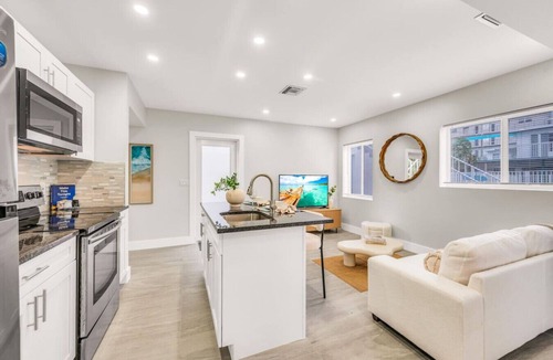 East Fort Lauderdale Apartment | The Loggerhead | Private 3-Unit Oceanview Retreat