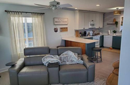 Avon House | The Lost Loggerhead- OBX Ocean view Beach House
