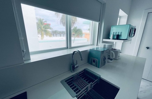 Hollywood Hotel | The Marlin Beachside