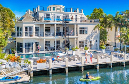 East Fort Lauderdale House | The Modern Castle | Canal View & Access | Rooftop | Living Greenhouse | VlLLAS