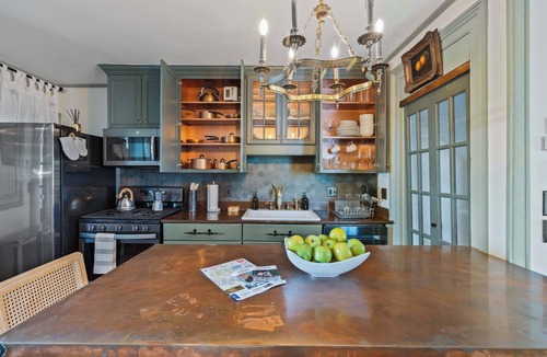 Hudson House | The Mulford Alden House - Historic Hudson Luxury