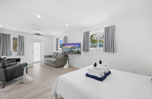Northeast Miami Hotel | The New Yorker Miami Hotel