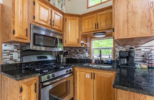 Gouldsboro House | The Nook Tiny Home Fire Pit Close to Lake