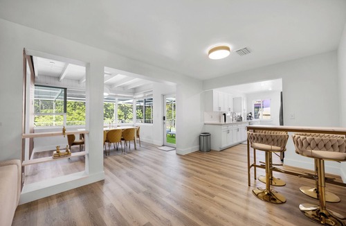 Golden Glades House | The North Miami Getaway: Relax, Unwind, Explore