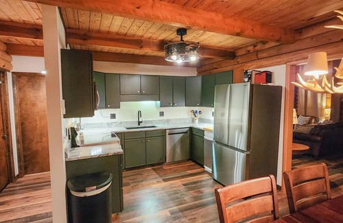South Mountain House | "The Northern Star" Townhouse @ Snowshoe on Raven Golf Course