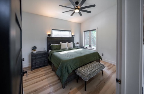 Lakeside Resort | The Overlook at Flathead Lake 5 Homes + Venue