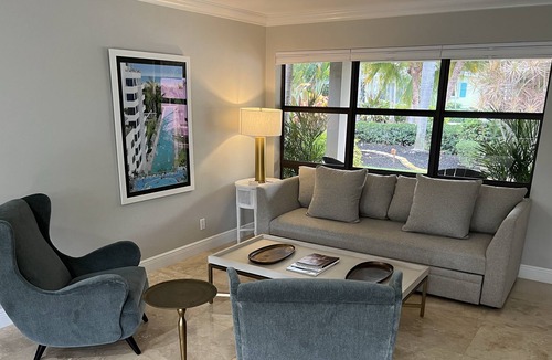 South Corals Villa | The Palm Retreat - Family Fun - Close to the Beach & Las Olas Downtown!
