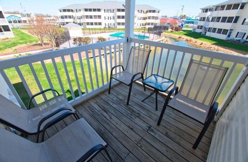 Rehoboth Beach Condo | The Palms * 2BR Luxury Condo, Sleeps 7