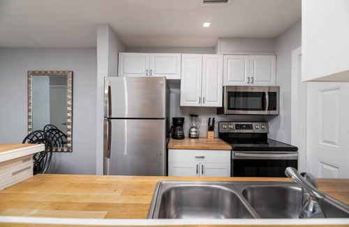 Middle River Terrace Apartment | The Palms @ Middle River Terrace #3