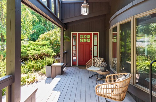 Boiceville House | The Piney Point - 4 BR Getaway between Woodstock + Phoenicia, Plus Hot Tub!