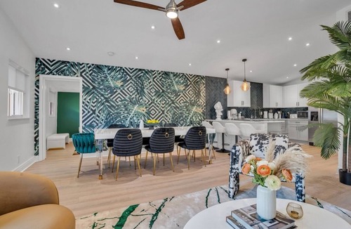 Lake Ridge House | The Playful Oasis 5 Bedroom Fort Lauderdale Pool Home near the Beach