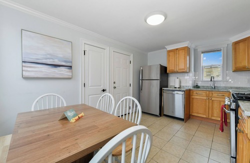 Central-Maverick Square - Paris Street Apartment | The Princeton Boston - Luxurious Apartment - New - Near Downtown Boston, Airport