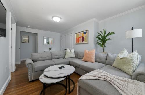 Central-Maverick Square - Paris Street Apartment | The Princeton Boston Luxurious Apartment - New! - Near Downtown Boston, Airport