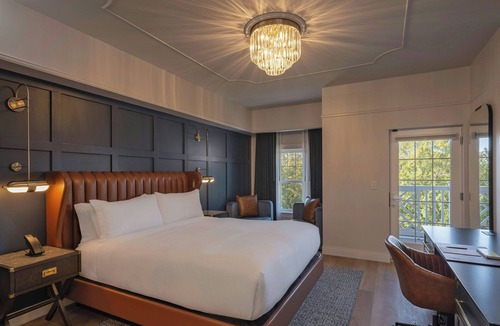 Fredericksburg Hotel | The Publisher, Downtown Fredericksburg, a Tribute Portfolio Hotel