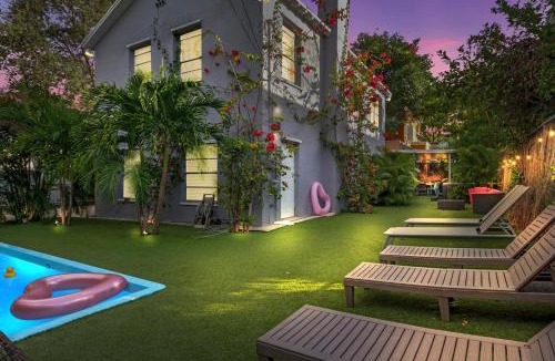 Little Havana Villa | The Purple Paradise PoolHot Tub Little Havana
