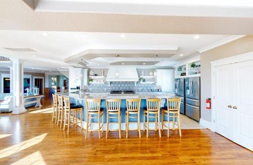 Sandbridge House | The Regency Royale