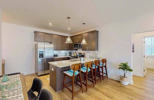 Rehoboth Beach Condo | The Residences at Rehoboth Bay condo w/community pool and patio