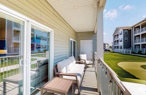 Rehoboth Beach Condo | The Residences at Rehoboth Bay condo w/community pool and patio