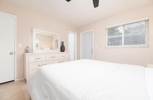 Wilton Manors Apartment | The Retreat 1 - Wilton Manors