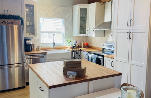 Downtown Fort Lauderdale House | The SAILOR HOUSE Walk to downtown Fort Lauderdale or golf cart to the beach