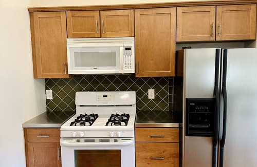 Lower Township Cottage | The Scallop Shack North Cape May - Walk to CM Winery and Nauti Distillery!