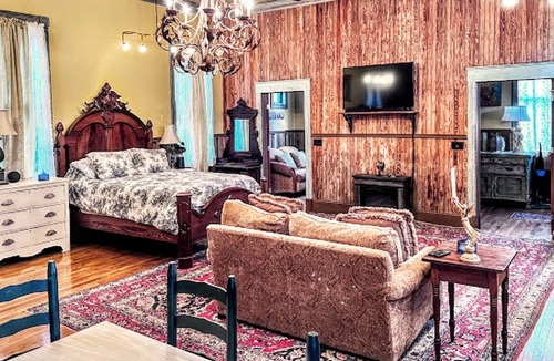 Franklin Springs Cottage | The Schoolhouse at Blueberry Brook