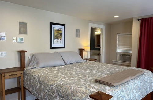 Milford House | The Shire - Charming home, 5 minutes to Dreams Park, walk to park, brewery, deli